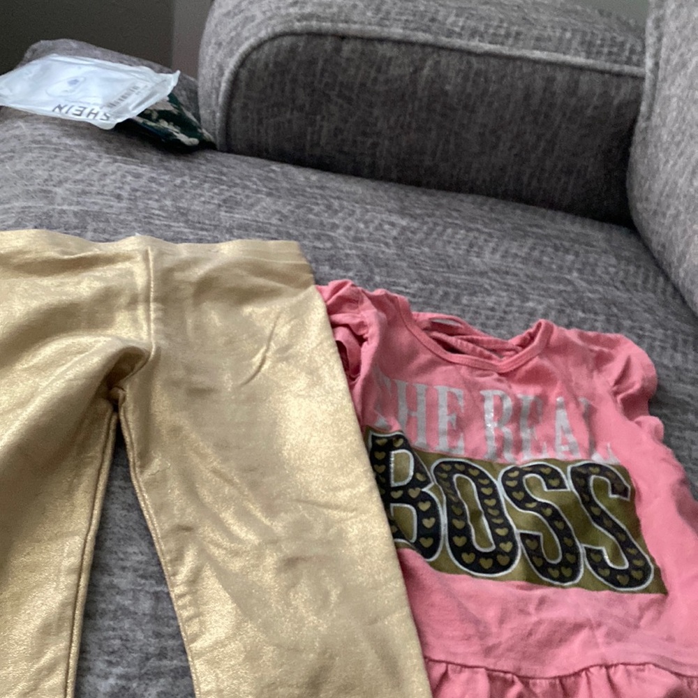 The real boss t-shirt and golden pants